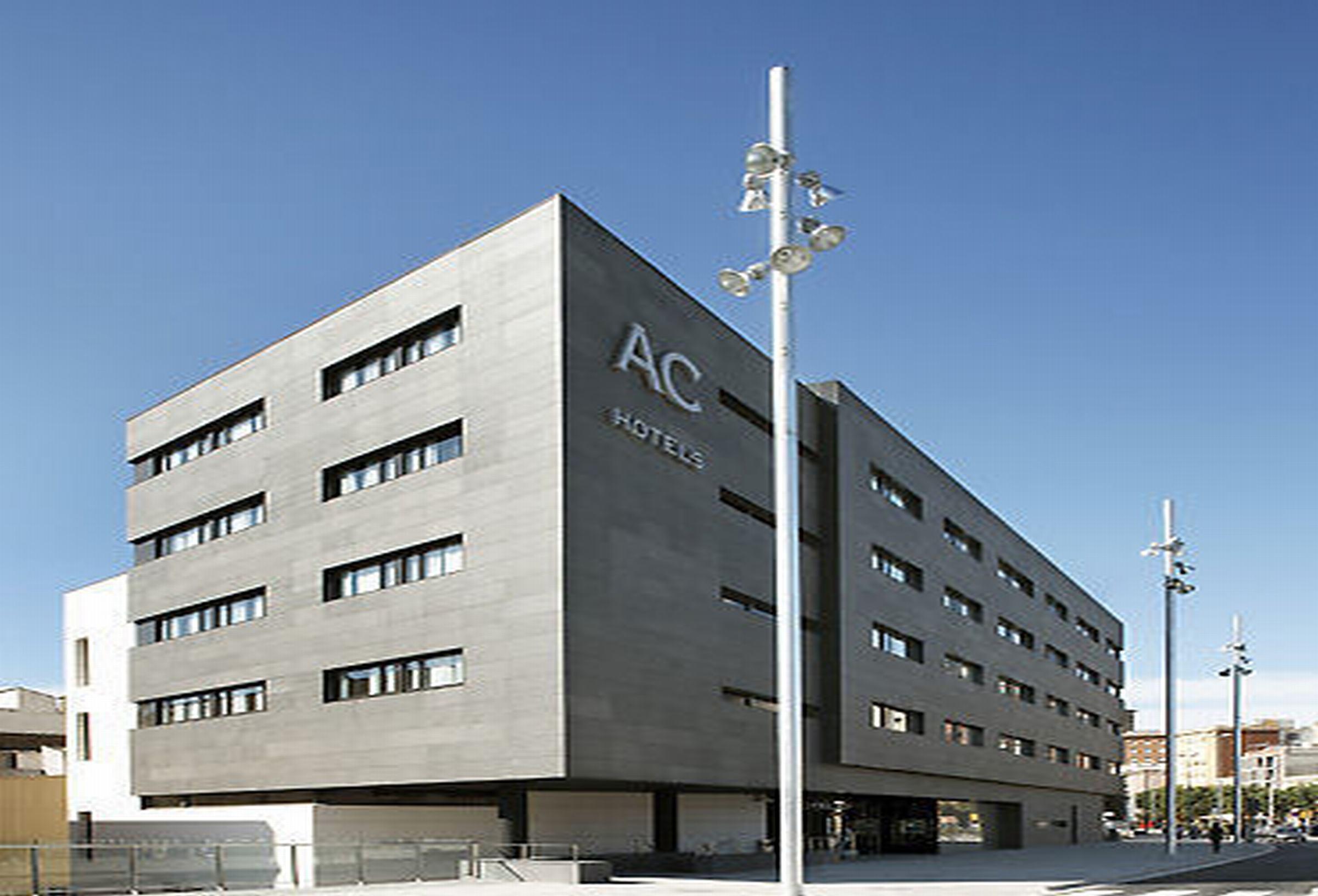 Ac Hotel Sants By Marriott Барселона Екстериор снимка
