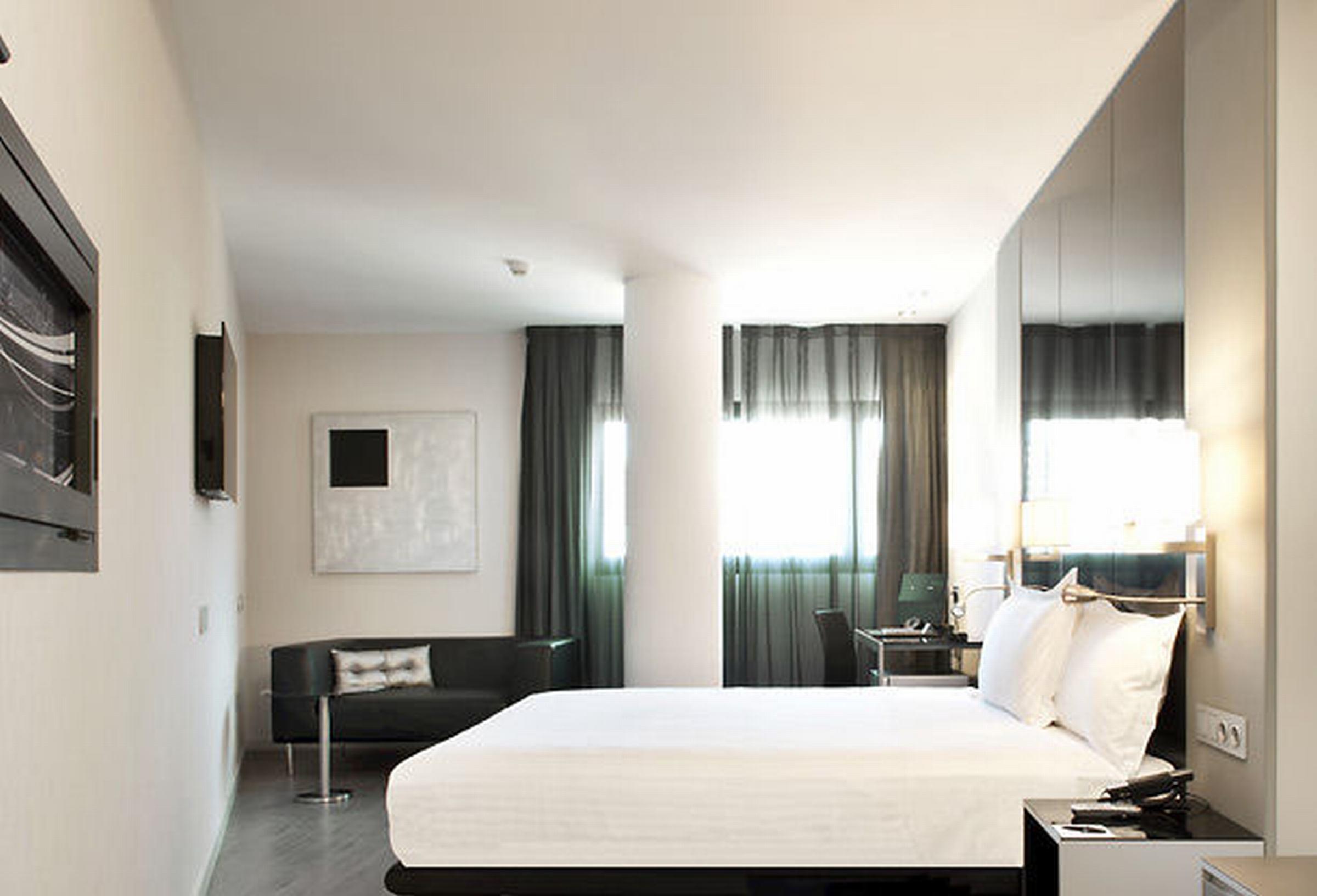 Ac Hotel Sants By Marriott Барселона Екстериор снимка