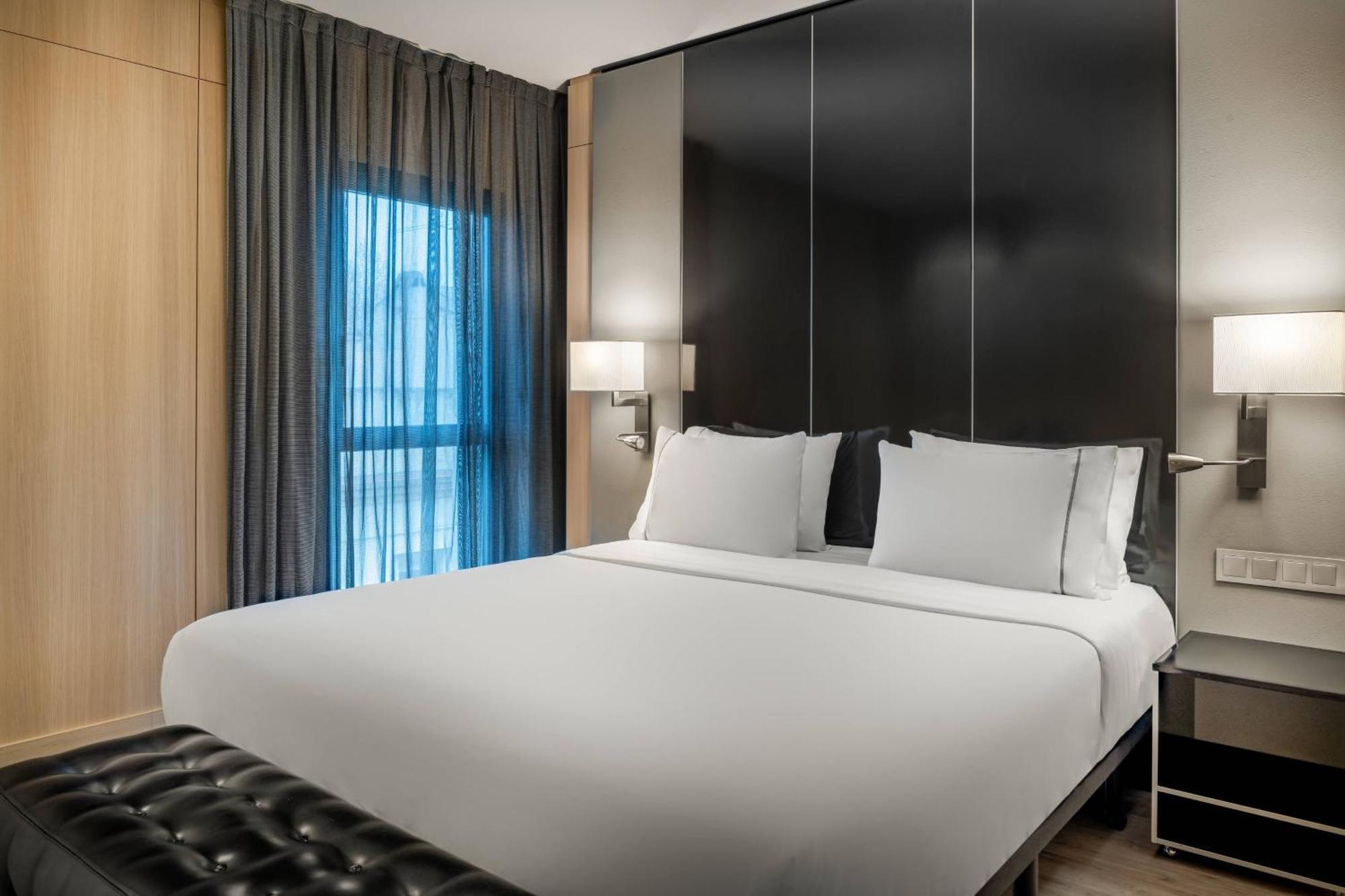 Ac Hotel Sants By Marriott Барселона Екстериор снимка