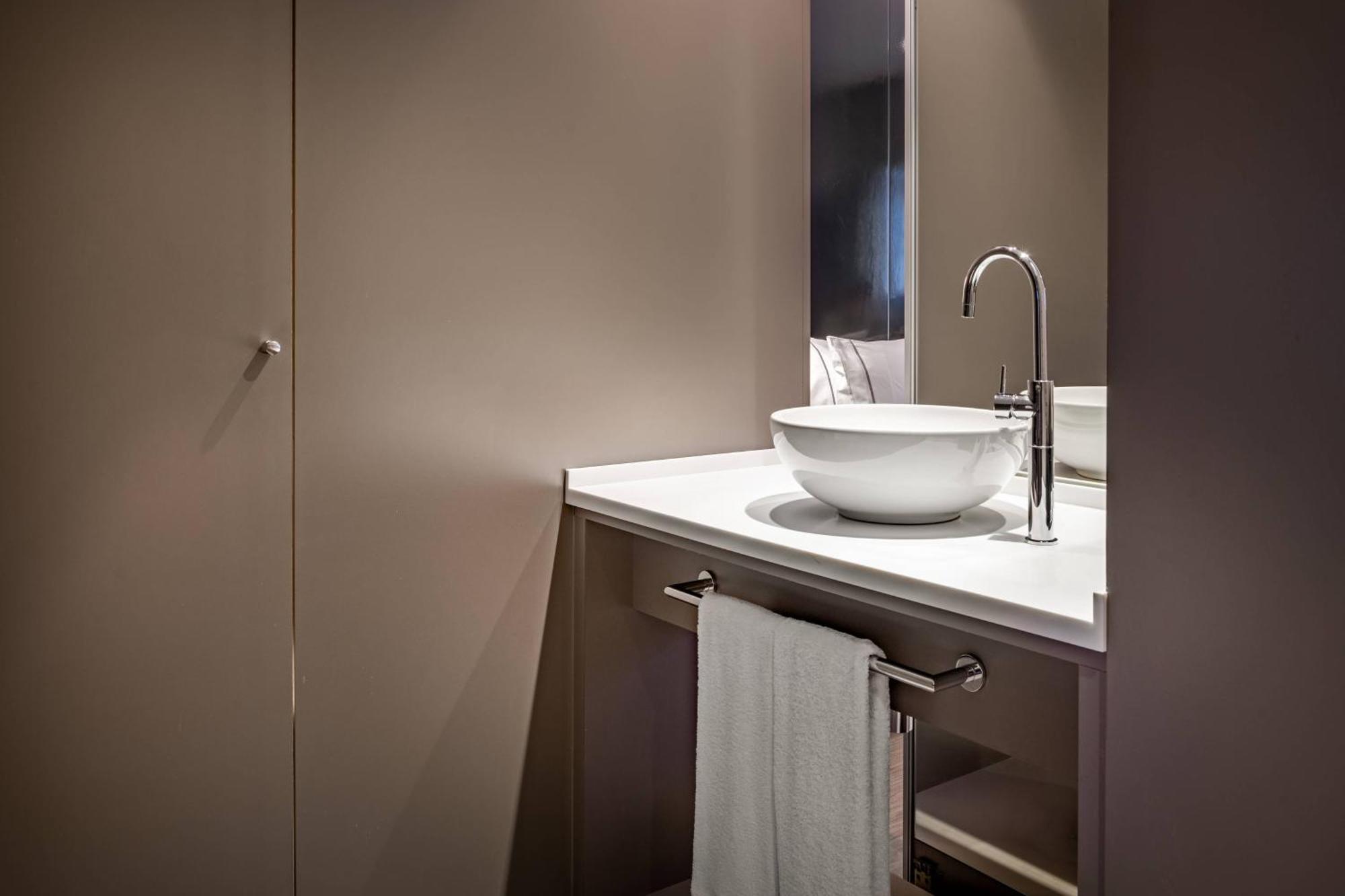 Ac Hotel Sants By Marriott Барселона Екстериор снимка