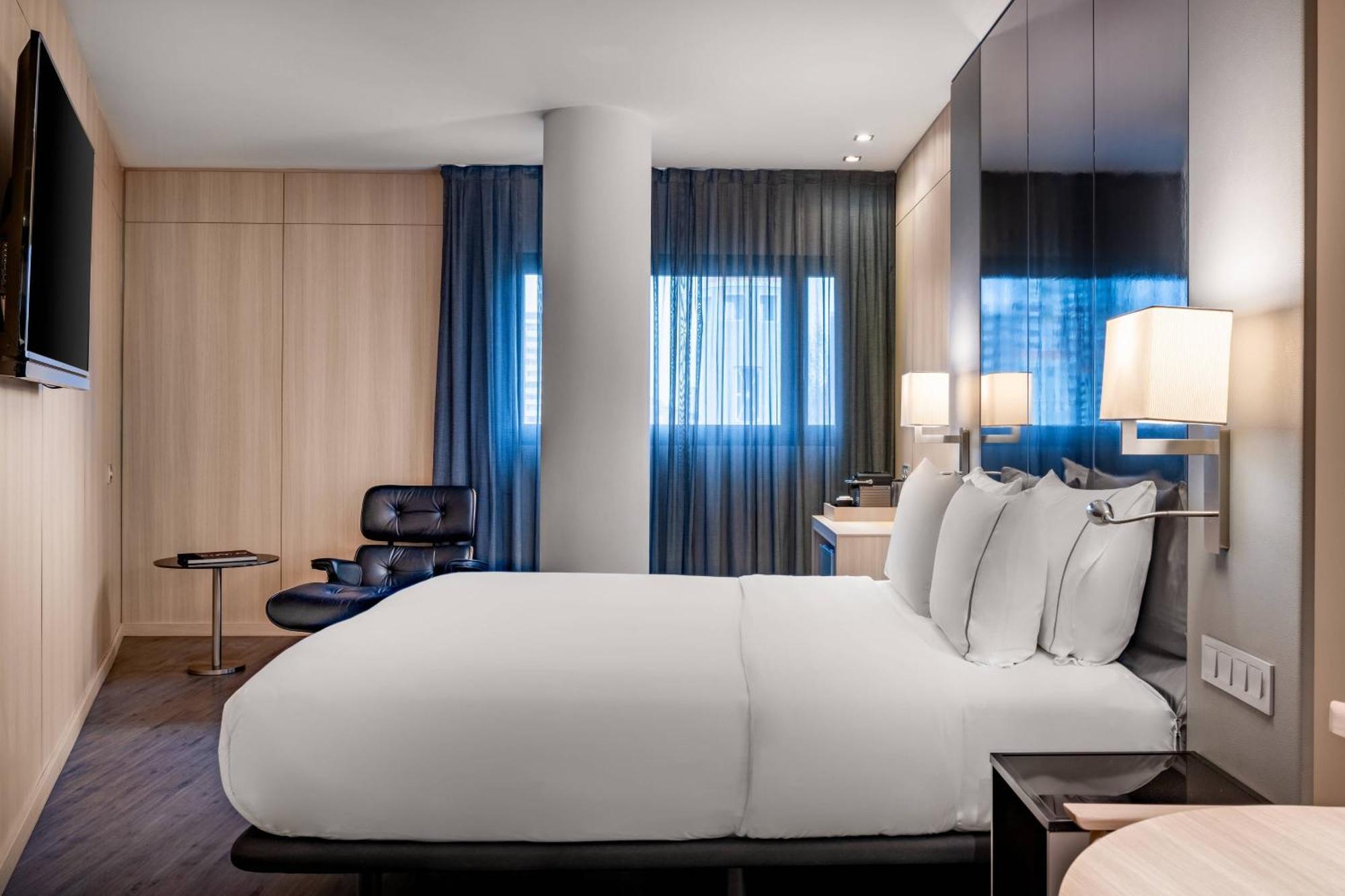 Ac Hotel Sants By Marriott Барселона Екстериор снимка