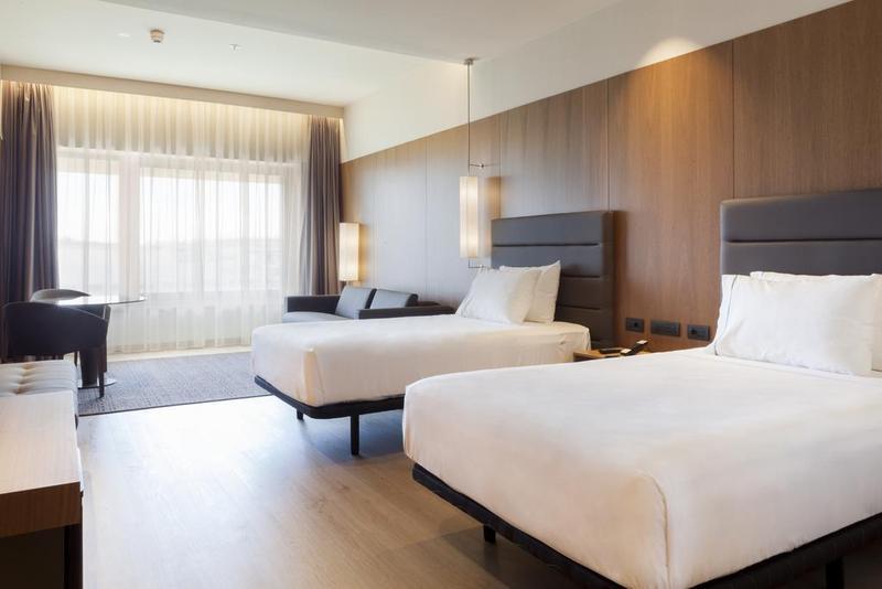 Ac Hotel Sants By Marriott Барселона Екстериор снимка