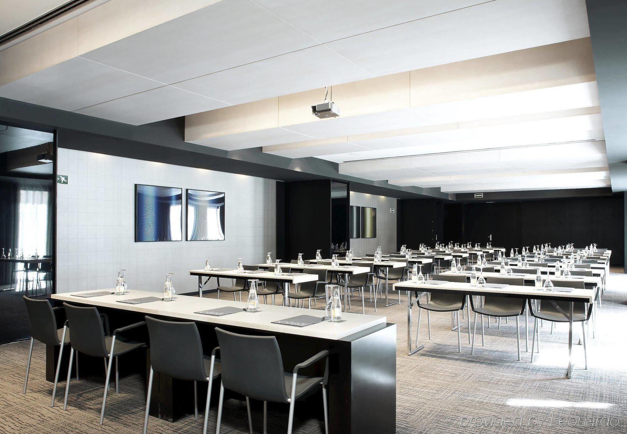 Ac Hotel Sants By Marriott Барселона Екстериор снимка
