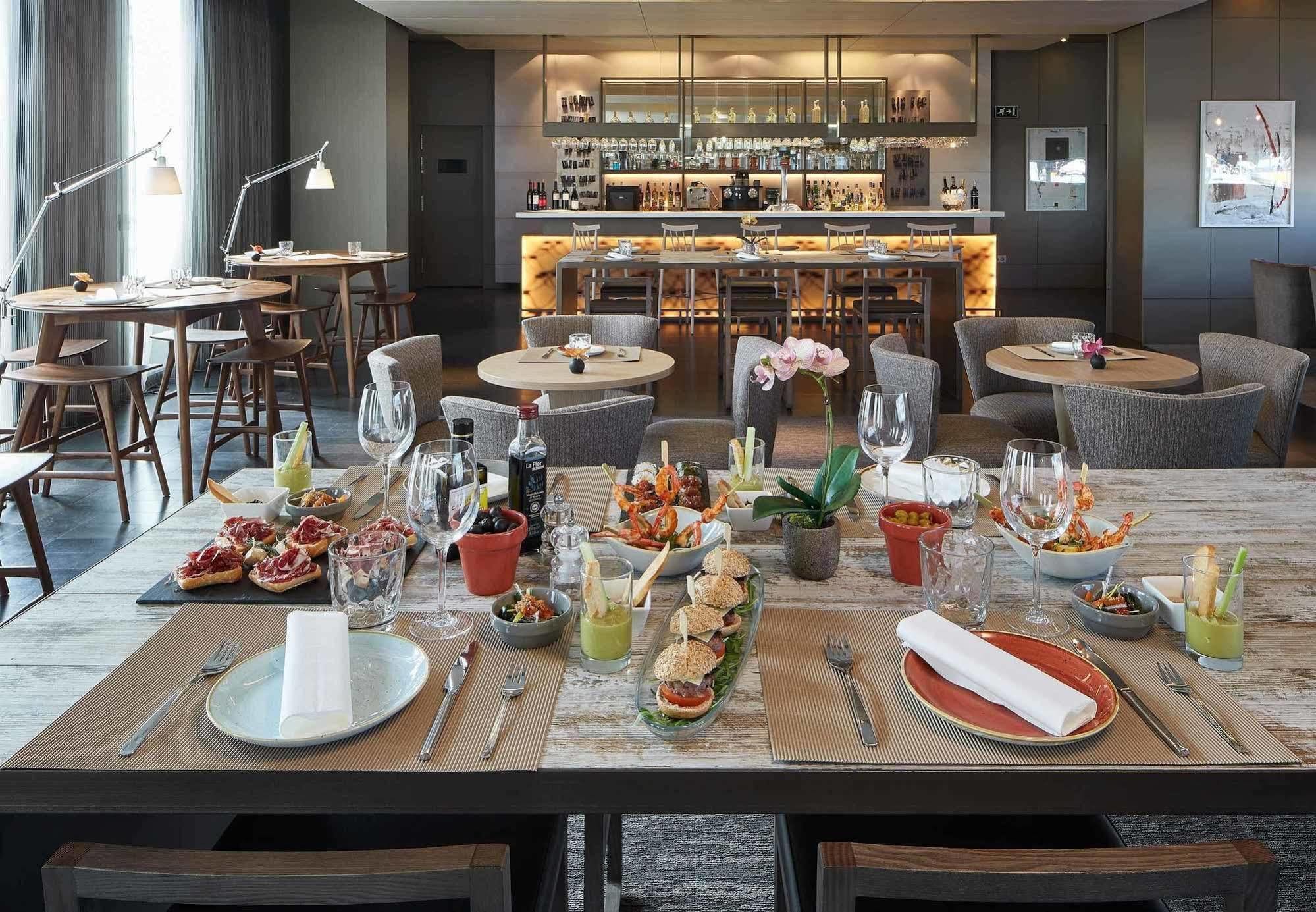 Ac Hotel Sants By Marriott Барселона Екстериор снимка
